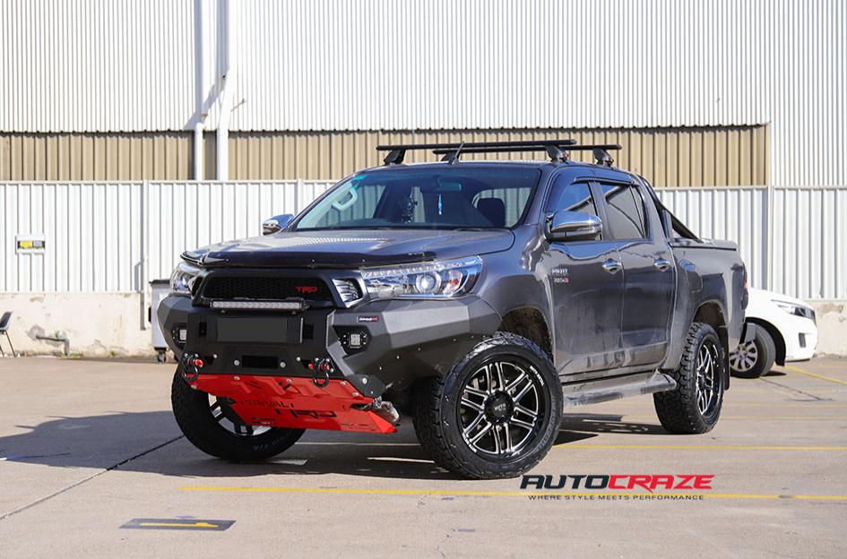 TOYOTA HILUX N80 4WD MO922 FOLSOM GLOSS BLACK MILLED